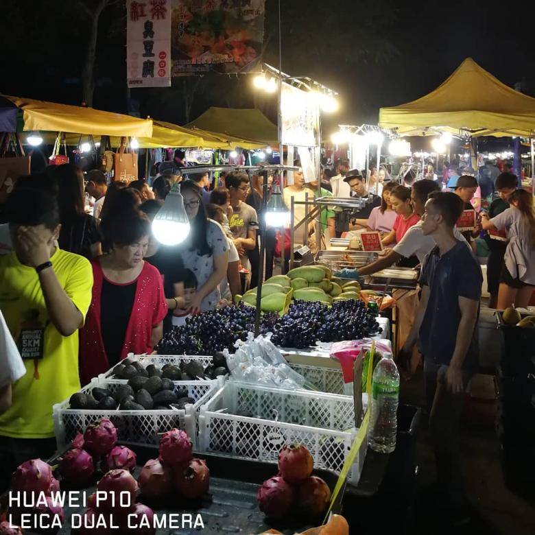 Malam tuesday pasar Your Essential
