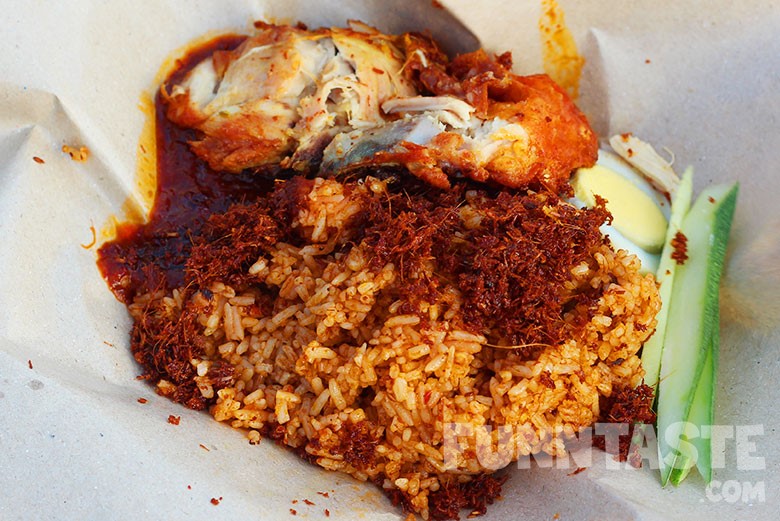 Food Review: Nasi Lemak Goreng Chef Fauzey @ Petaling Jaya ...