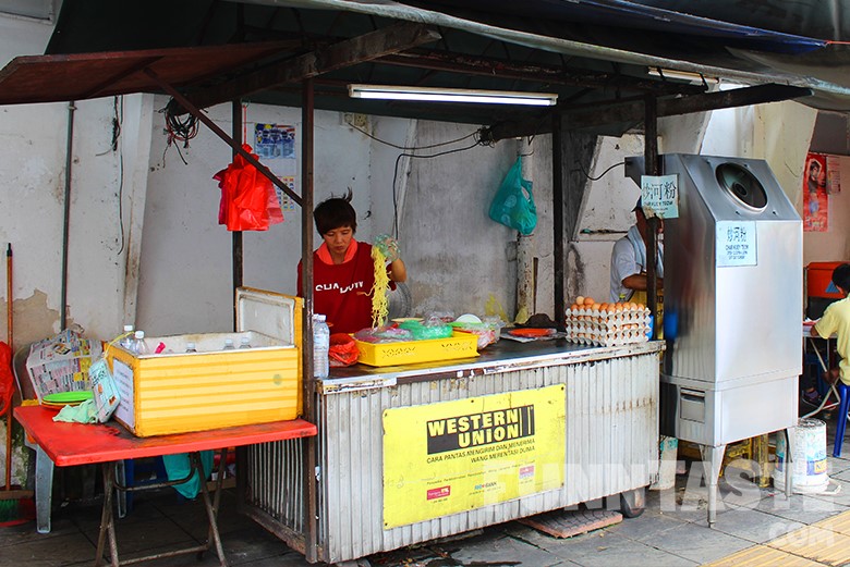 Food Review: Brickfields Char Kuey Teow Stall ...