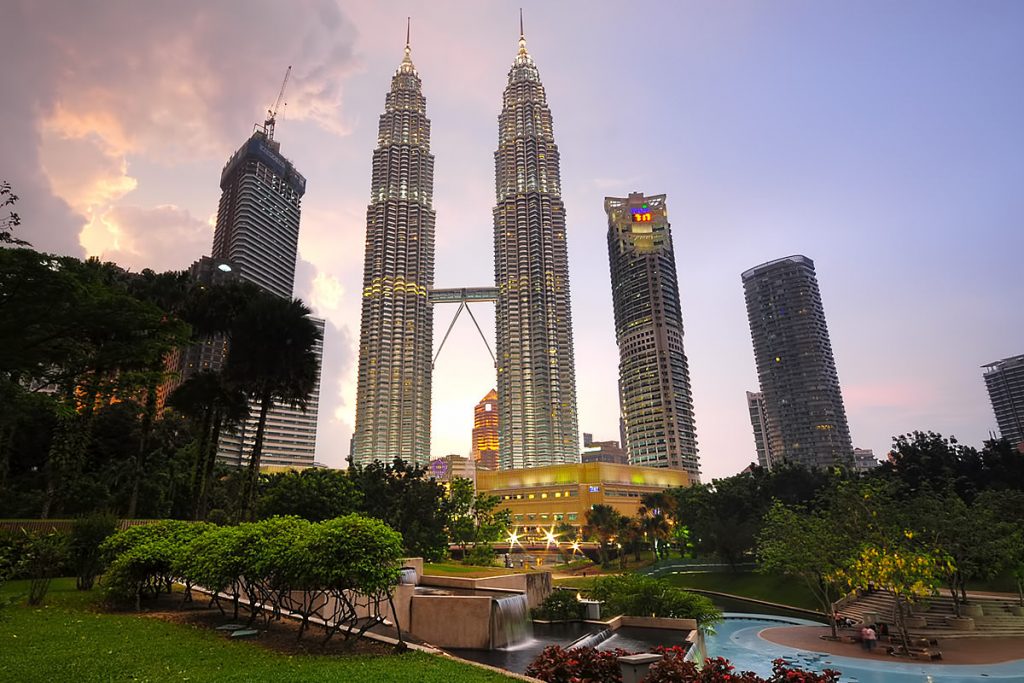 The Ultimate Guide: 13 Fun & Free Things To Do in KL