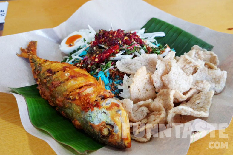 10 Places To Get Delicious Nasi Kerabu Around KL & PJ (2019 Guide)